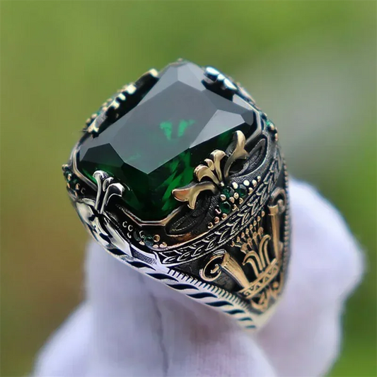 Men’s Luxury Emerald Inlaid Ring – Retro Domineering Style Party Jewelry
