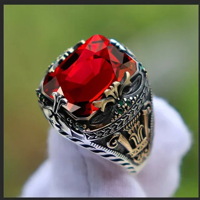 Men’s Luxury Emerald Inlaid Ring – Retro Domineering Style Party Jewelry